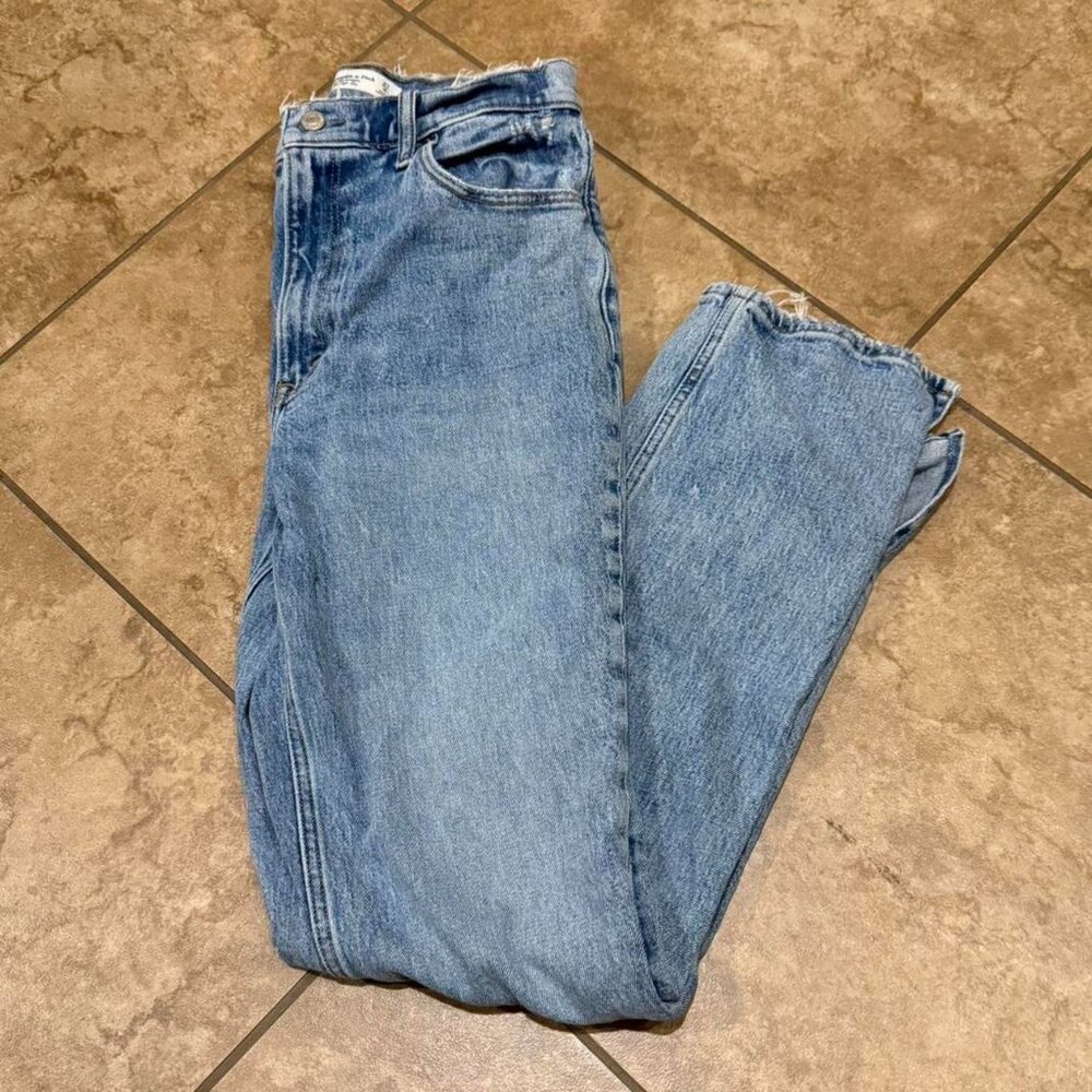 90s-inspired abercrombie and fitch denim ultra high rise fit - Picture 4 of 5